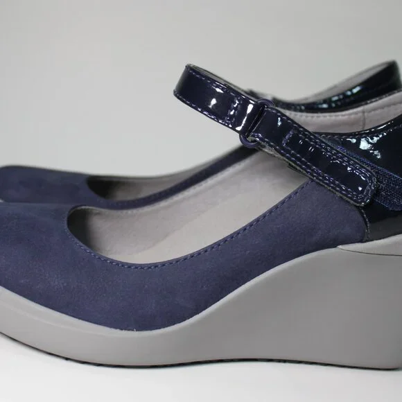 TSUBO Navy Blue Suede & Patent Mary Jane Heels Size 7 EUC - Picture 5 of 7